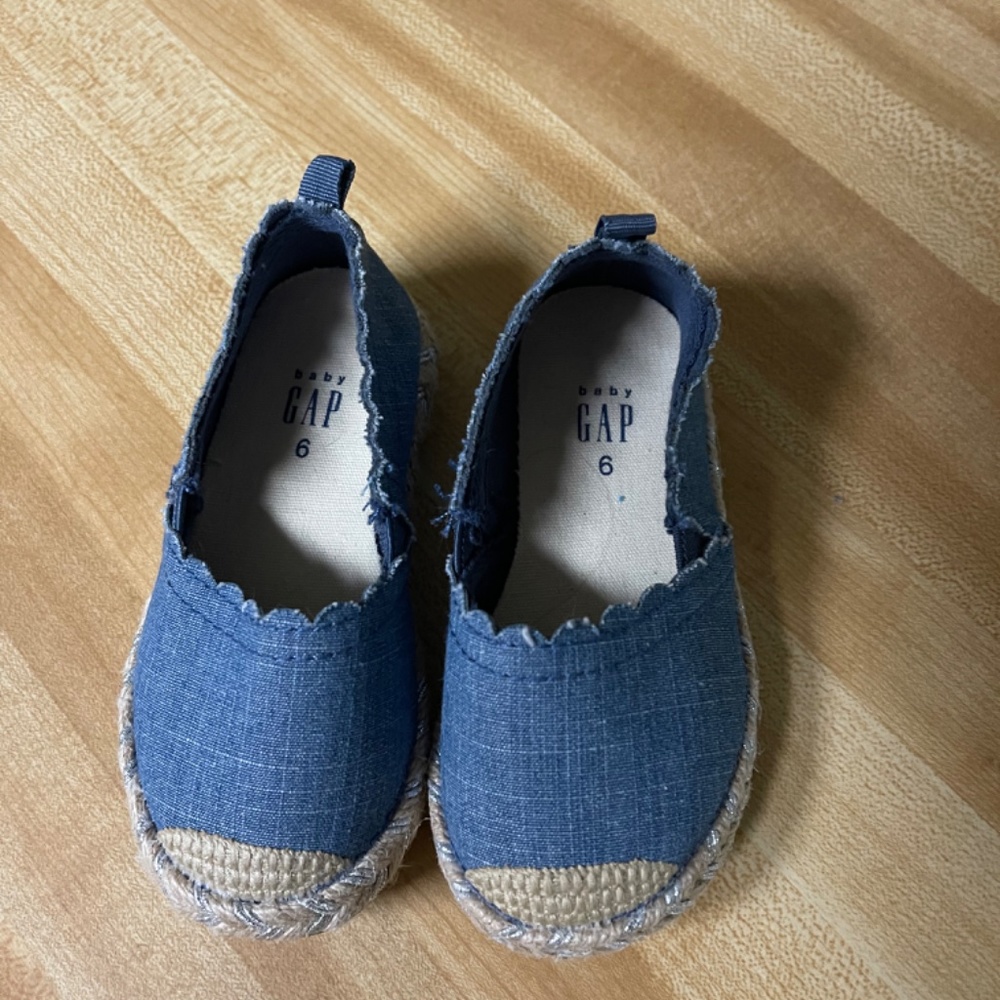 Baby GAP Espadrille Slip-On Shoes Toddler Size 6 - Picture 2 of 9